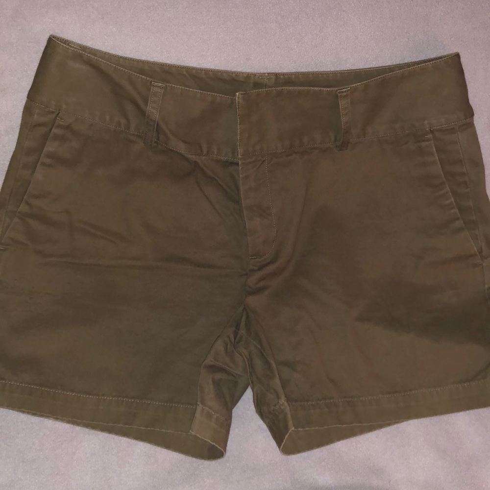 Banana Republic olive green shorts